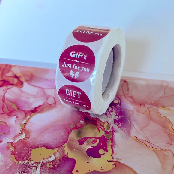 🆕 NEW 2/25$ 500 pcs Gift Just for You Stickers 1" inch (2 Designs) - Picture 3 of 5